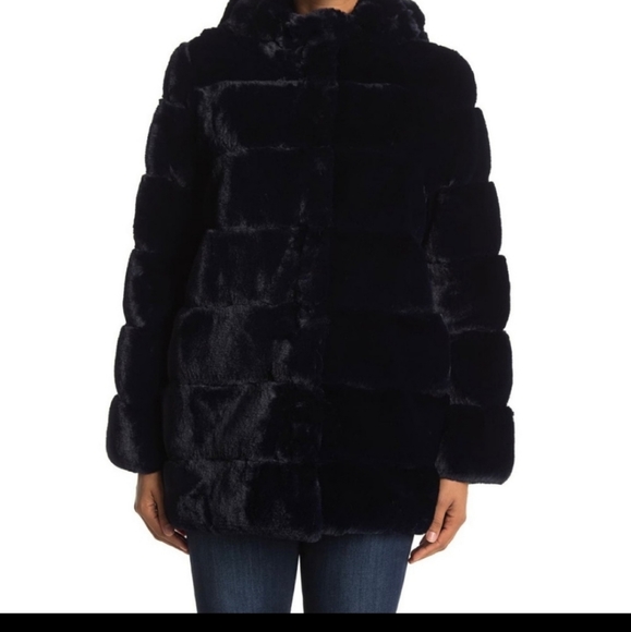 Bcbg Maxazria Faux Fur - Picture 3 of 6